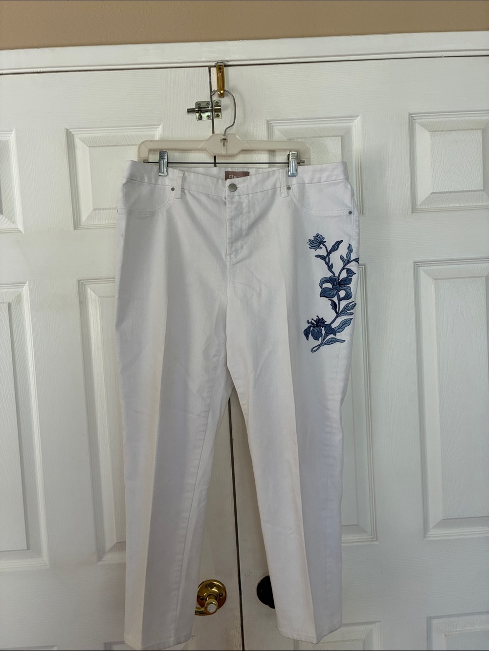 Chico's jeans ankle embroidered floral Pants White